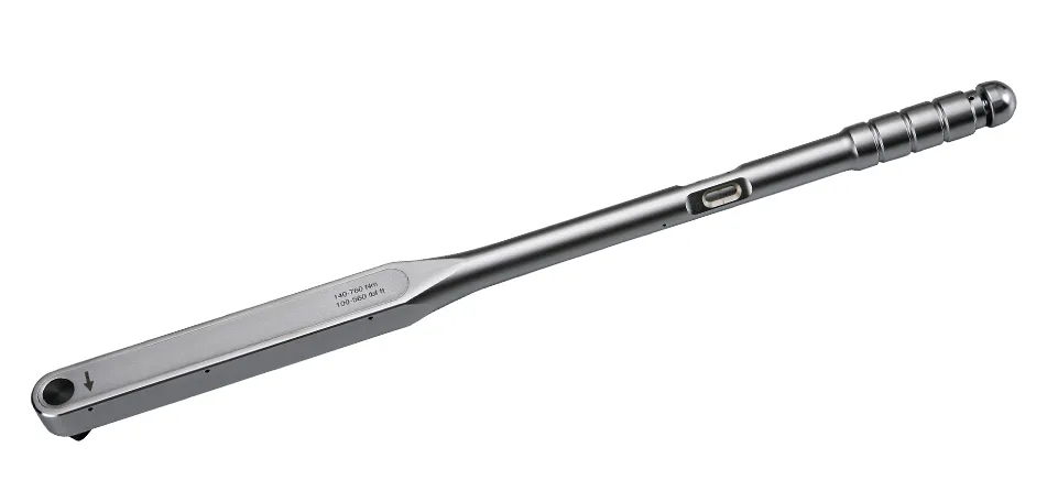 Long aluminum torque wrench with a ratchet head